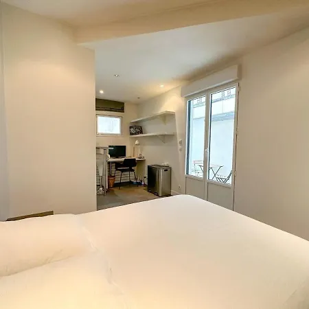 Immeuble Hugo Apartment *